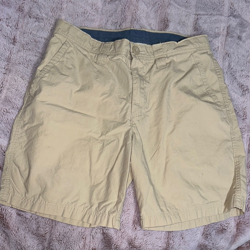 Men's Columbia Cream Shorts size 30